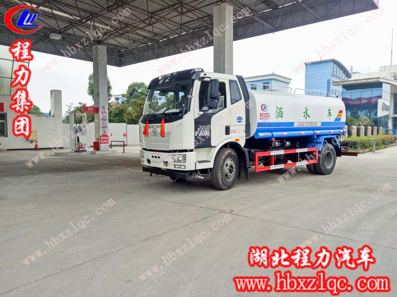 2019/06/27/，胡總在程力集團(tuán)自提一輛14方解放J6灑水車，單號(hào)：25199/70129